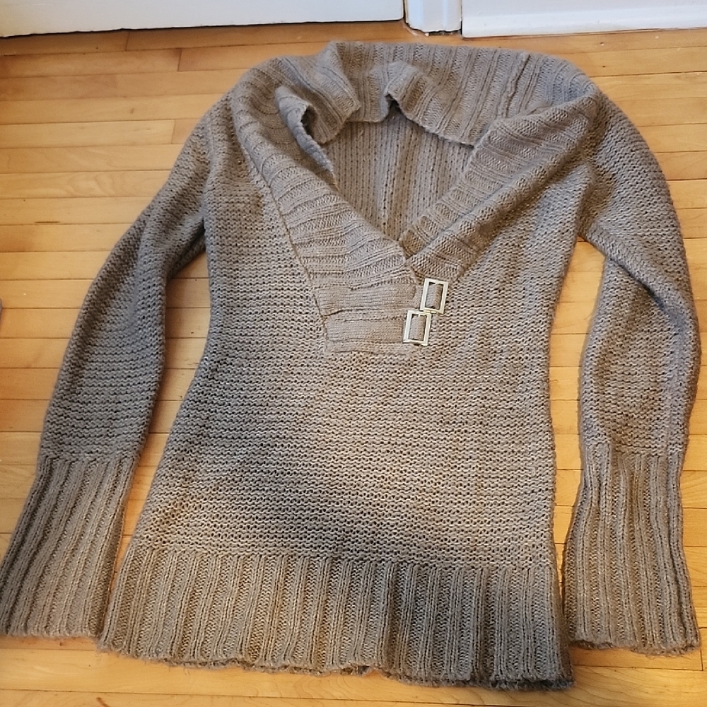 💙Razzle Dazzle -  Brown Knit Sweater With Belt Detail